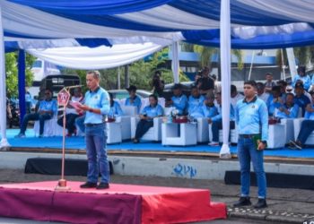 Bersama Unsur Forkopimda, Pangdam Buka Open Tournament Finswimming Di Kawasan