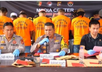 KAPOLRES POHUWATO PIMPIN PRESS CONFERENCE KASUS NARKOTIKA