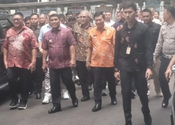 Gubernur  Ngopi Santai Bersama ASN