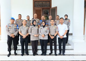 Dalam Rangka HUT Bhayangkara ke-79, Tim Mabes Polri Lakukan Anjangsana ke Mantan Kapolri Jenderal (Purn) Drs. Badrodin Haiti