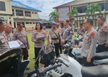 Polres Bitung melakukan pemeriksaan kesiapan dan kelayakan kendaraan dinas roda dua operasional.